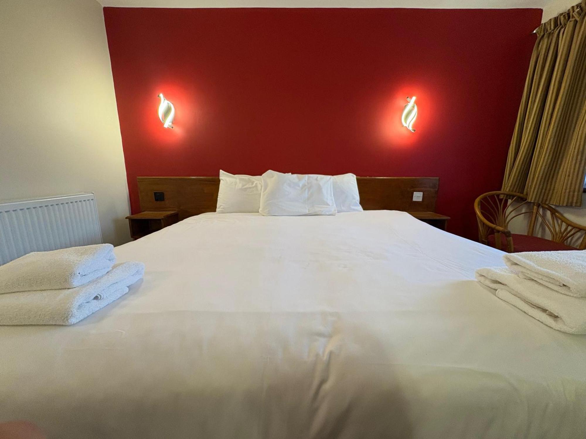 Tollgate Hotel & Leisure Stoke-on-Trent Bagian luar foto